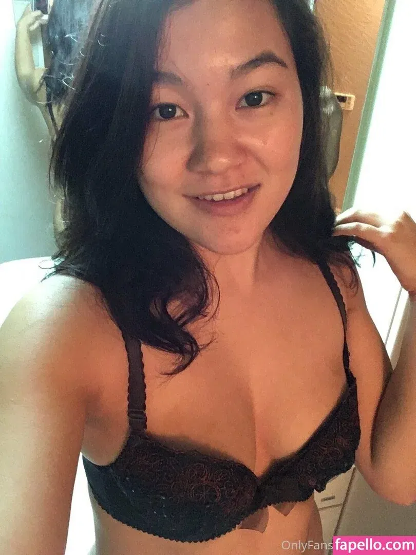 liskissesf Onlyfans Photo Gallery 