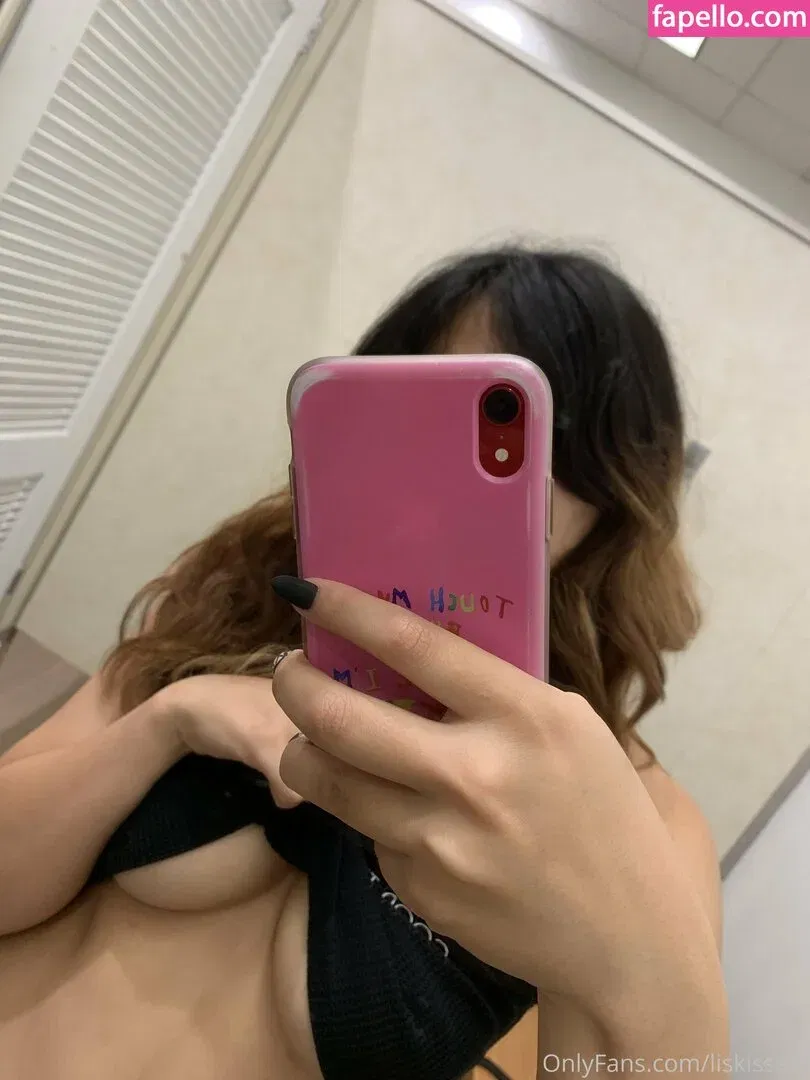 liskissesf Onlyfans Photo Gallery 