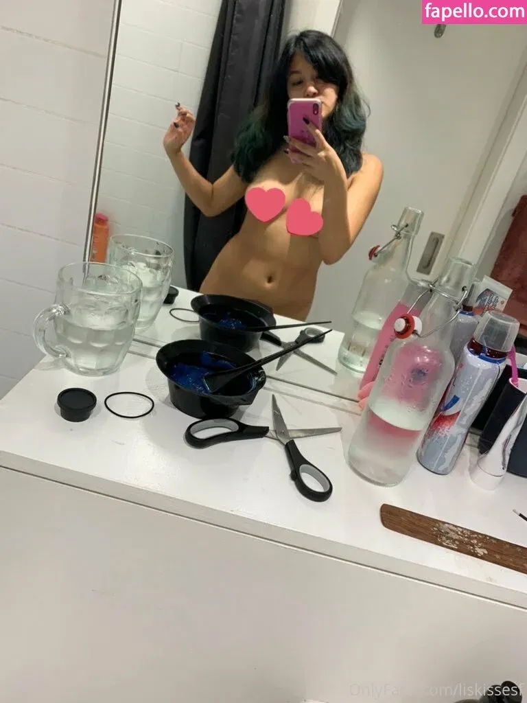 liskissesf Onlyfans Photo Gallery 