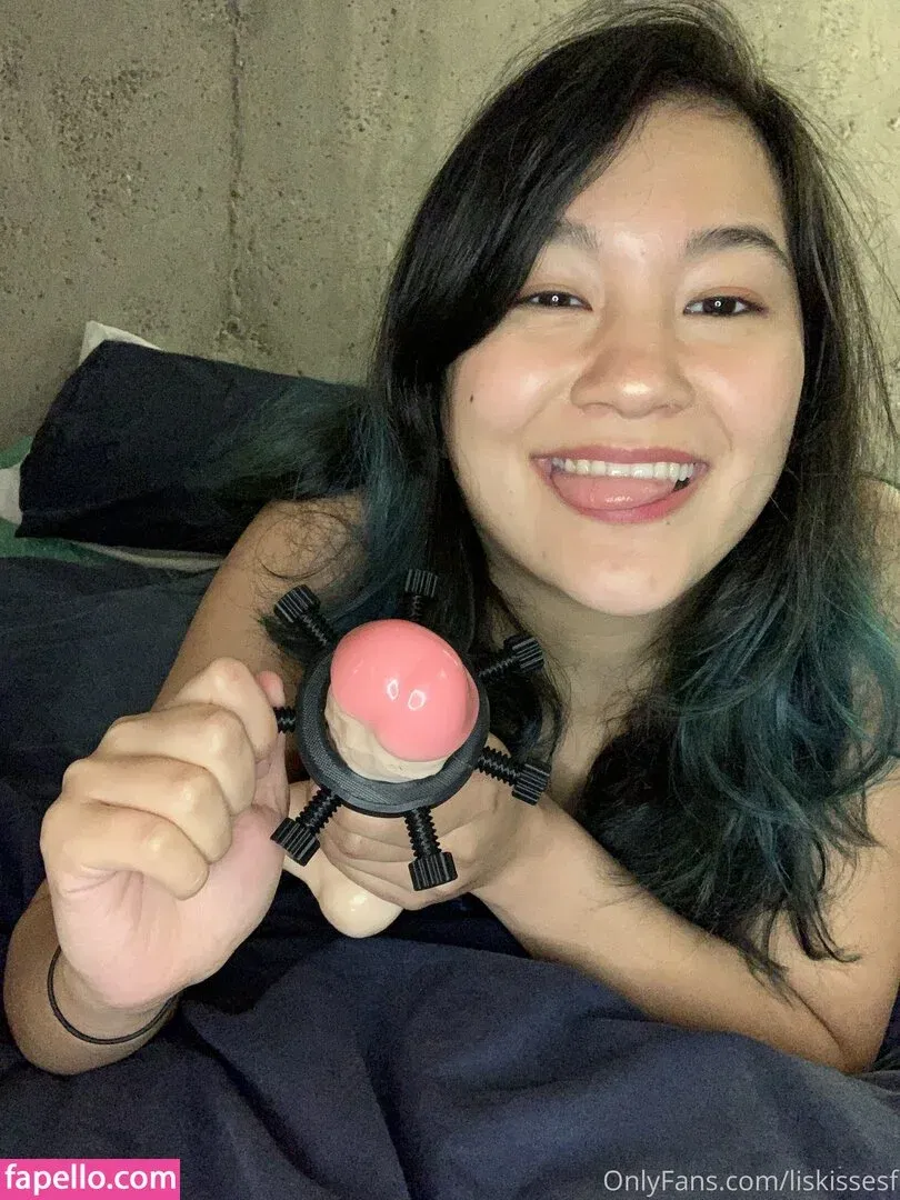 liskissesf Onlyfans Photo Gallery 