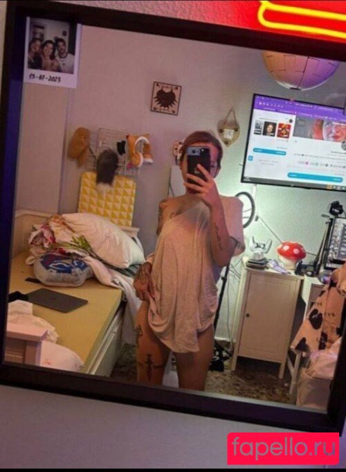 xhuronax Onlyfans Photo Gallery 