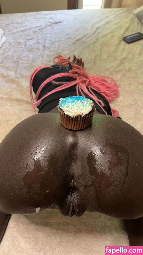 monamonhoe Onlyfans Photo Gallery 