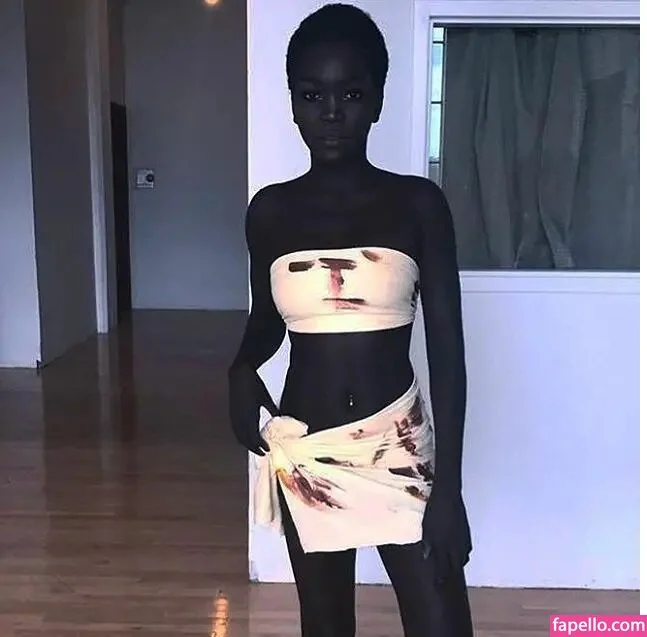 monamonhoe Onlyfans Photo Gallery 