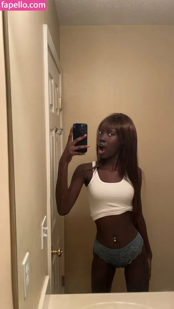 monamonhoe Onlyfans Photo Gallery 