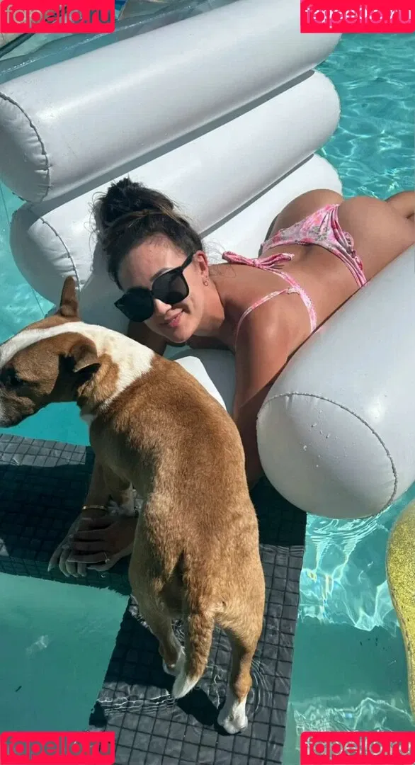 LaurDIY Onlyfans Photo Gallery 