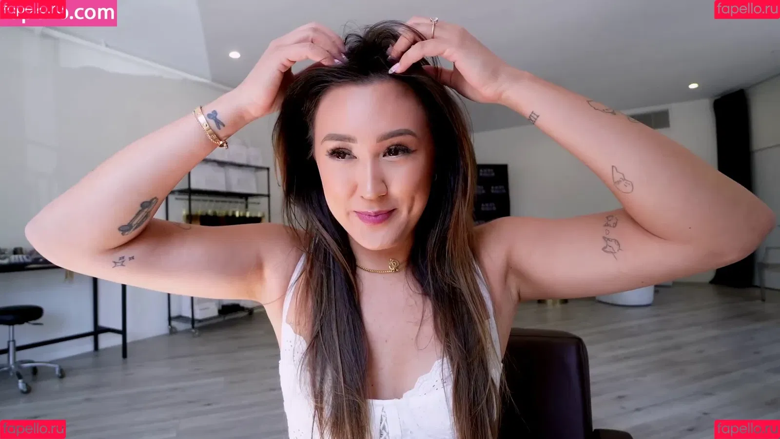 LaurDIY Onlyfans Photo Gallery 