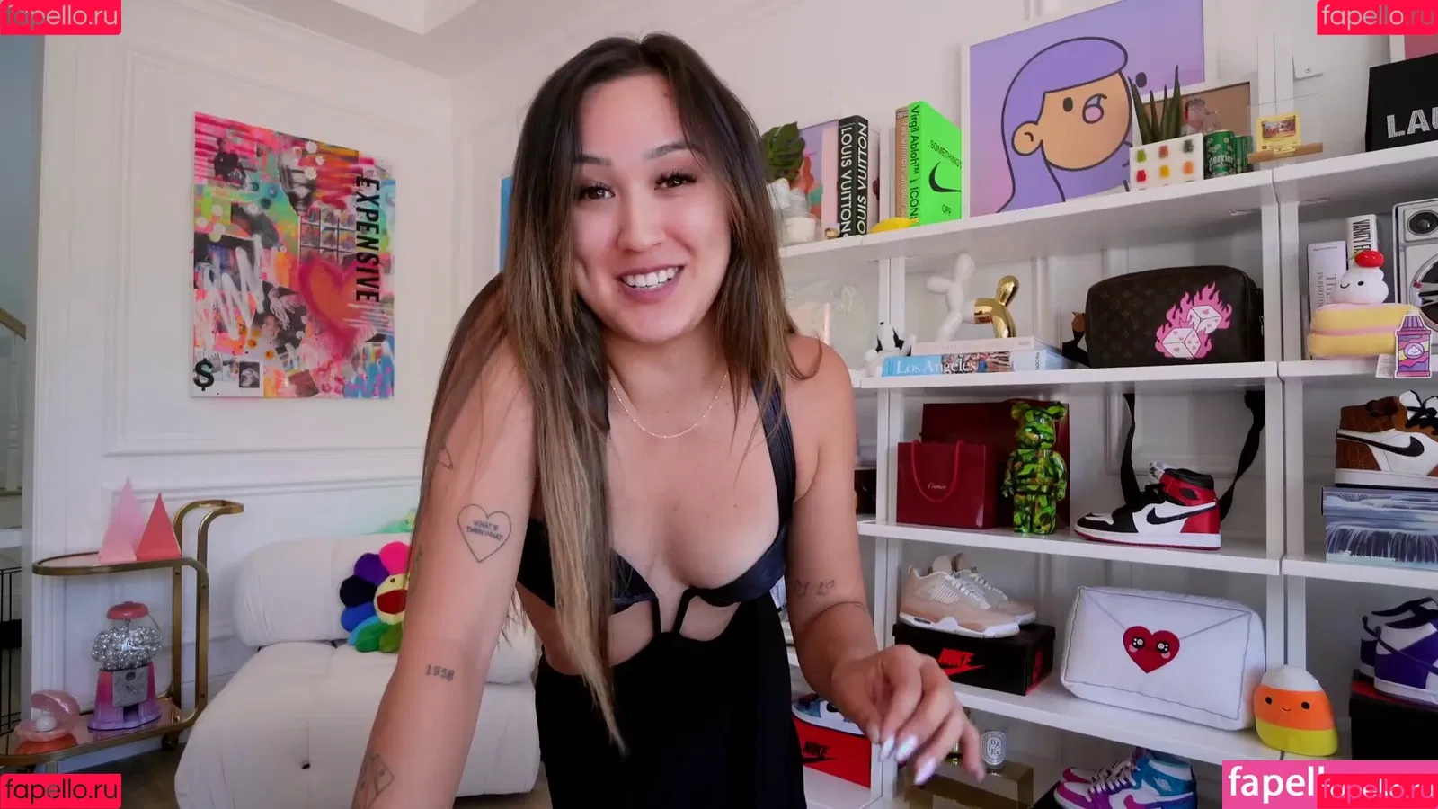 LaurDIY Onlyfans Photo Gallery 