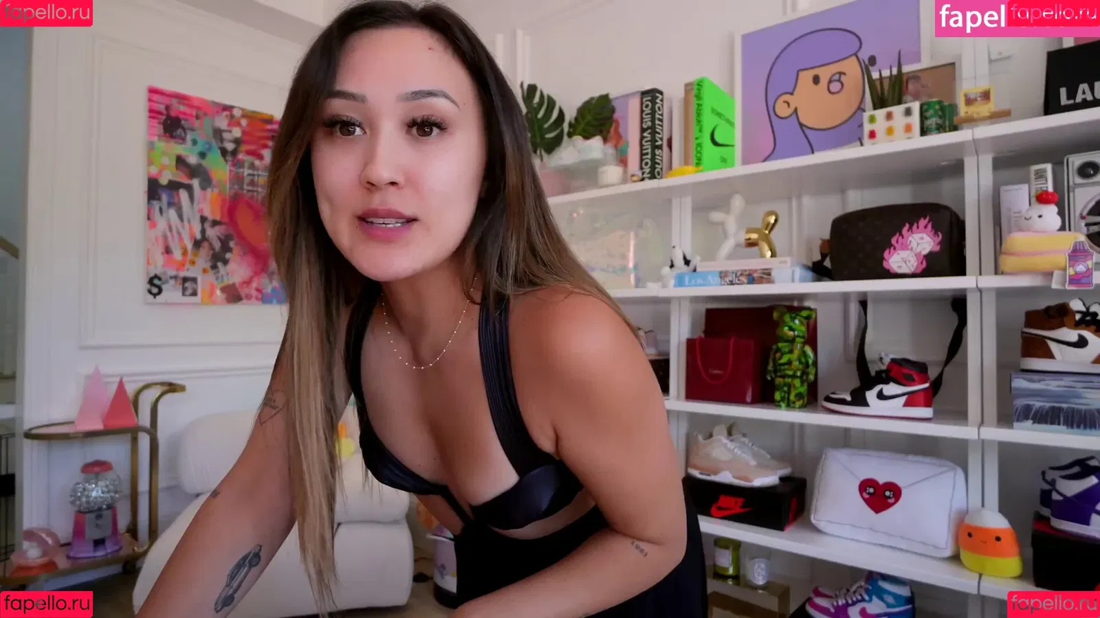 LaurDIY Onlyfans Photo Gallery 