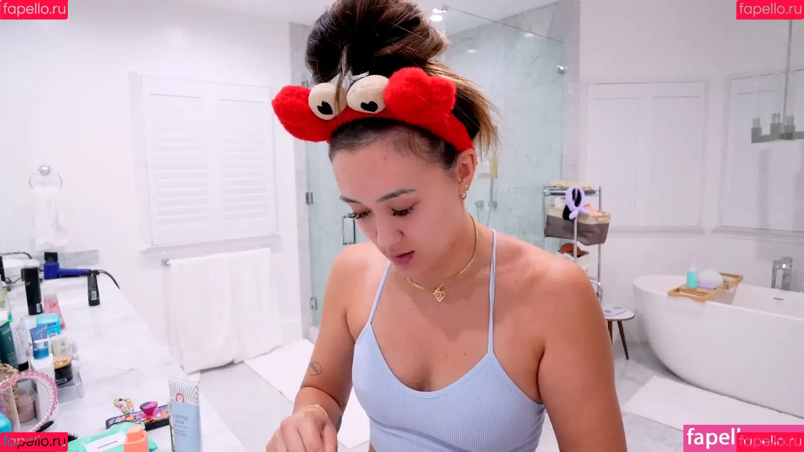 LaurDIY Onlyfans Photo Gallery 