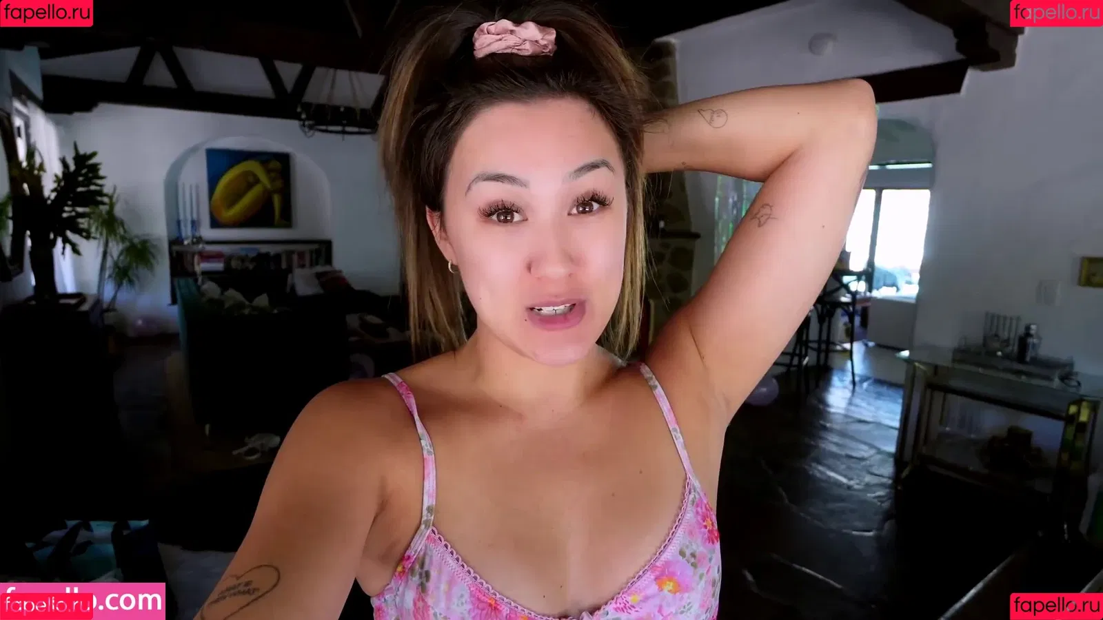 LaurDIY Onlyfans Photo Gallery 