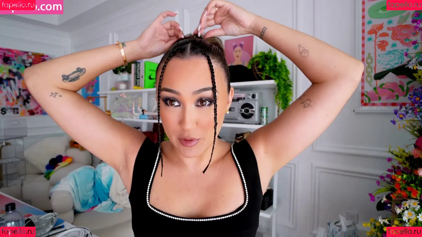LaurDIY Onlyfans Photo Gallery 