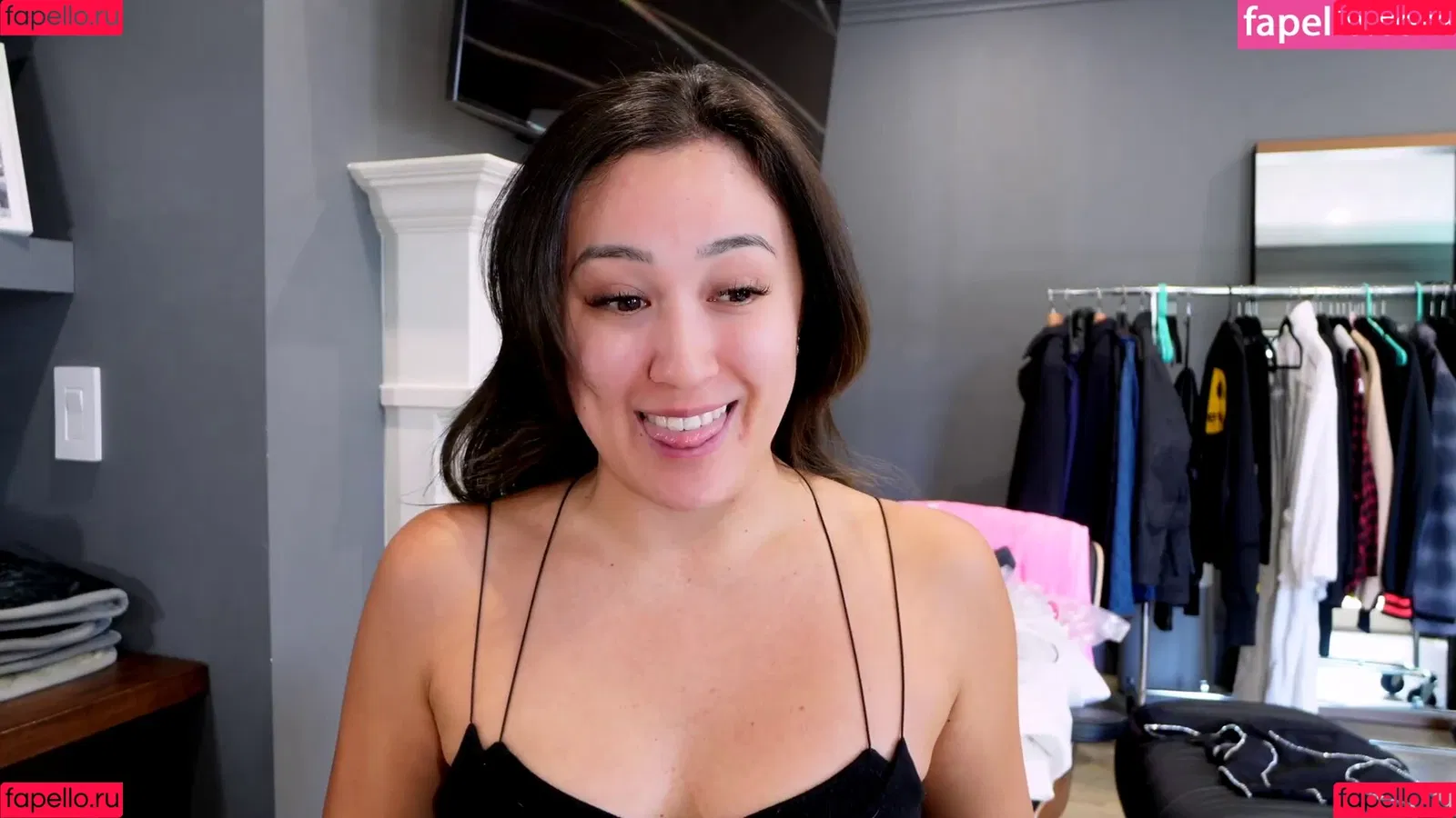 LaurDIY Onlyfans Photo Gallery 