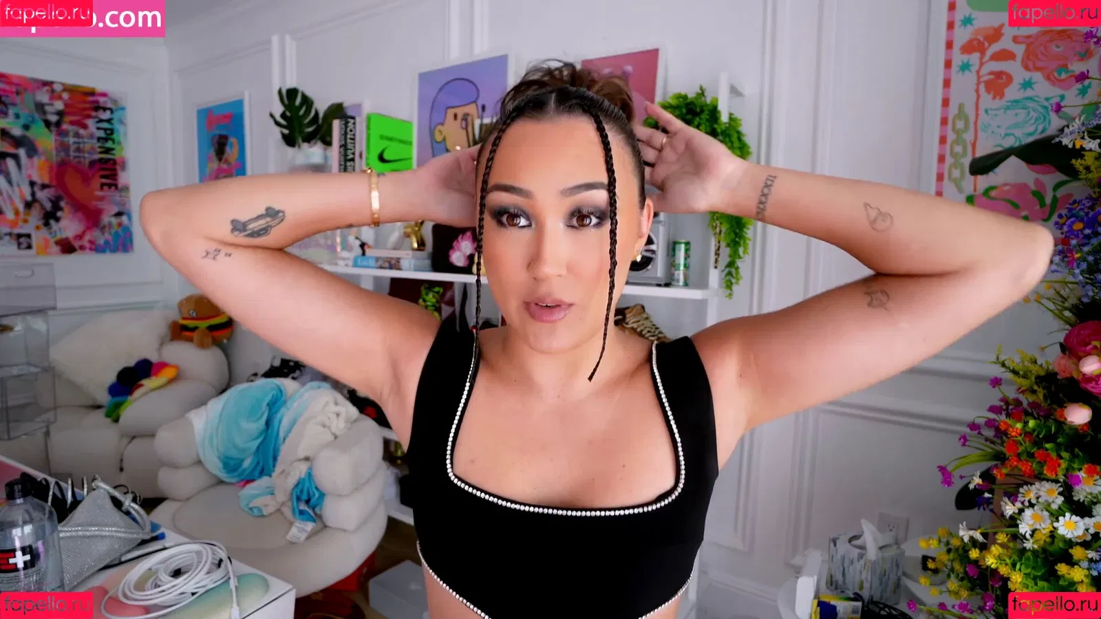 LaurDIY Onlyfans Photo Gallery 