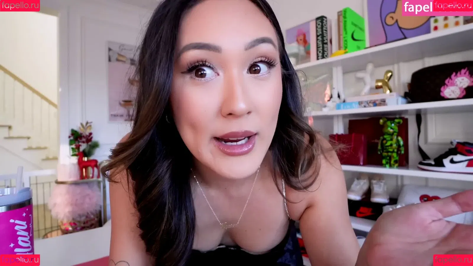 LaurDIY Onlyfans Photo Gallery 