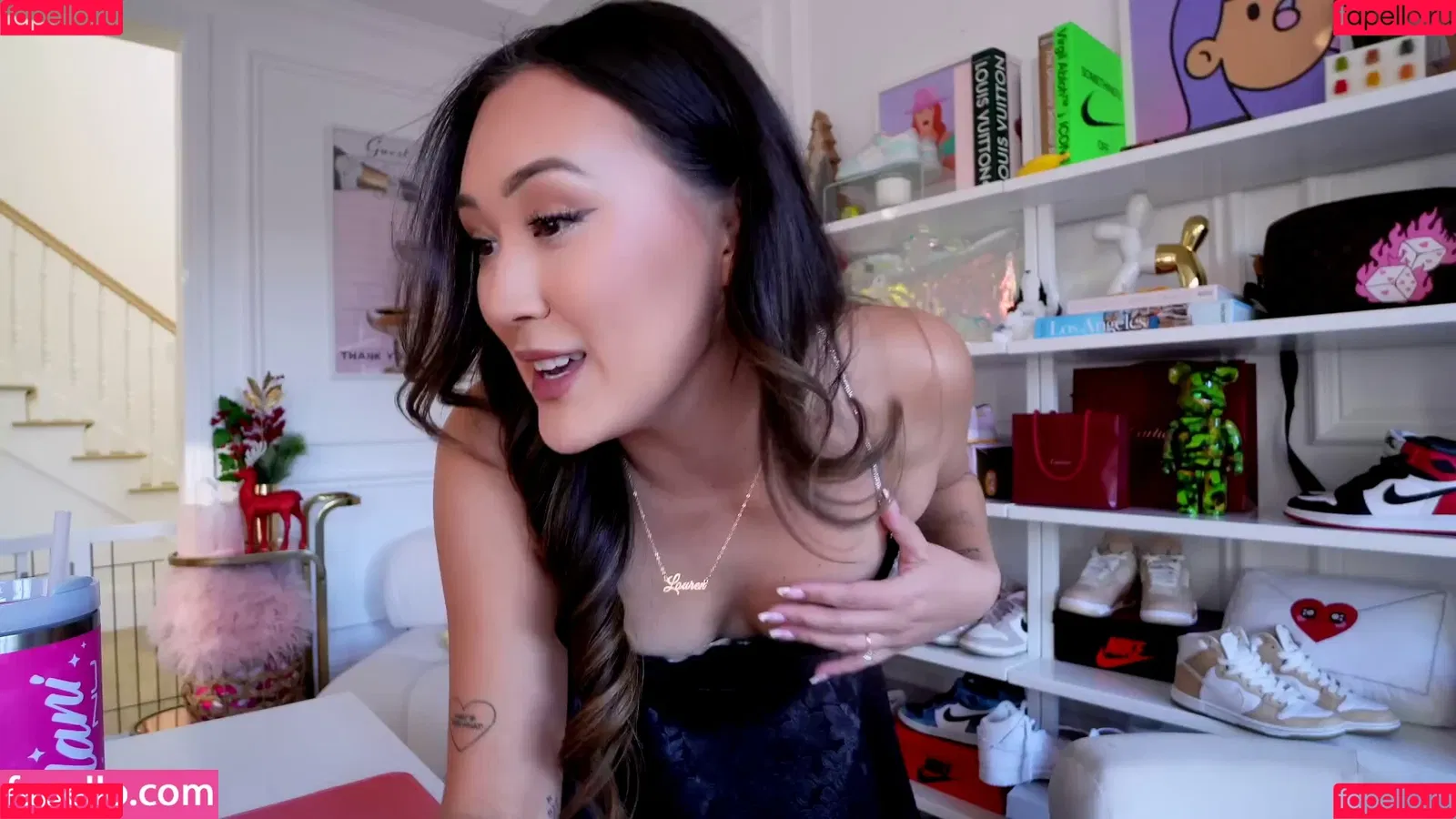 LaurDIY Onlyfans Photo Gallery 