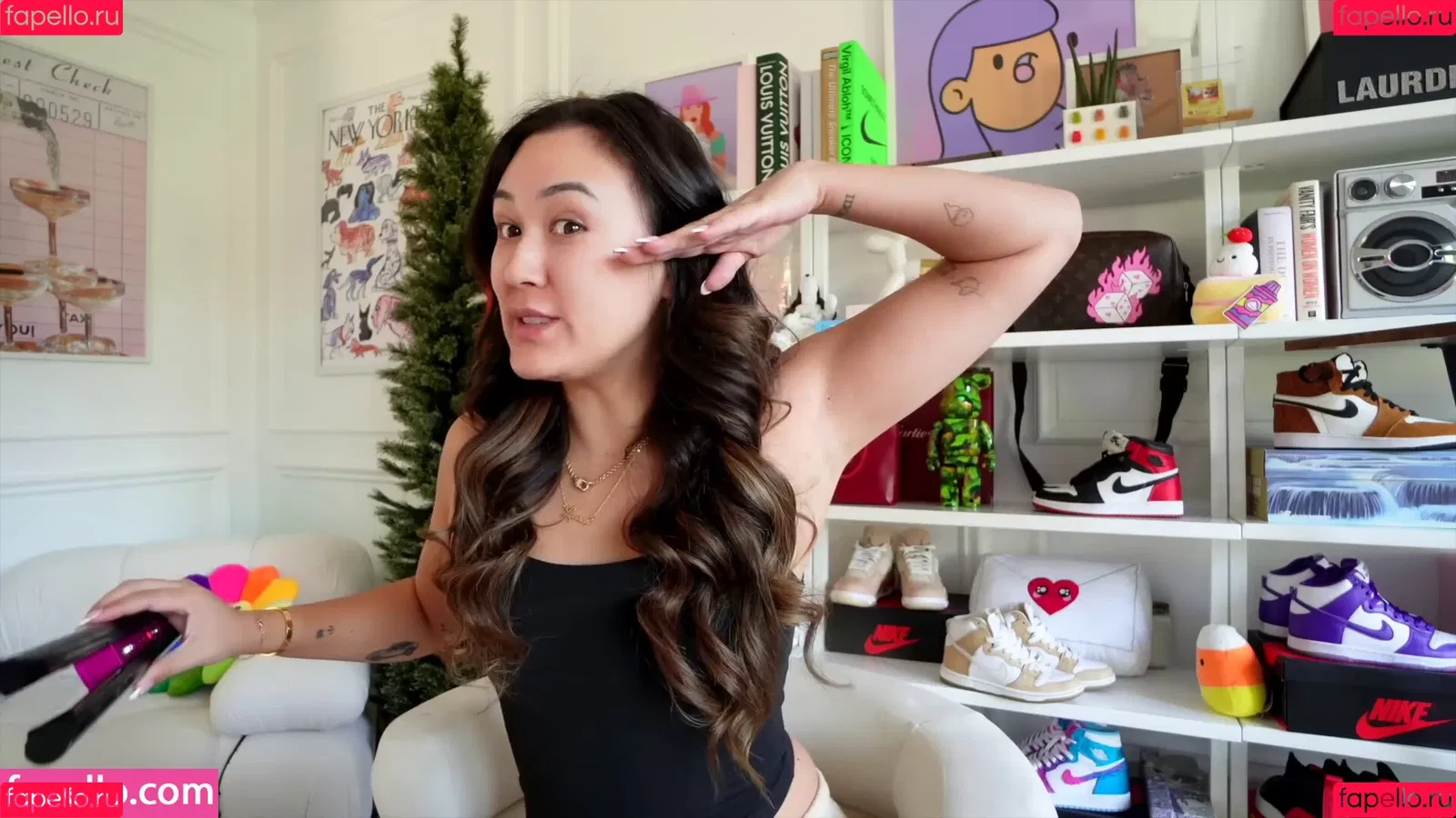 LaurDIY Onlyfans Photo Gallery 