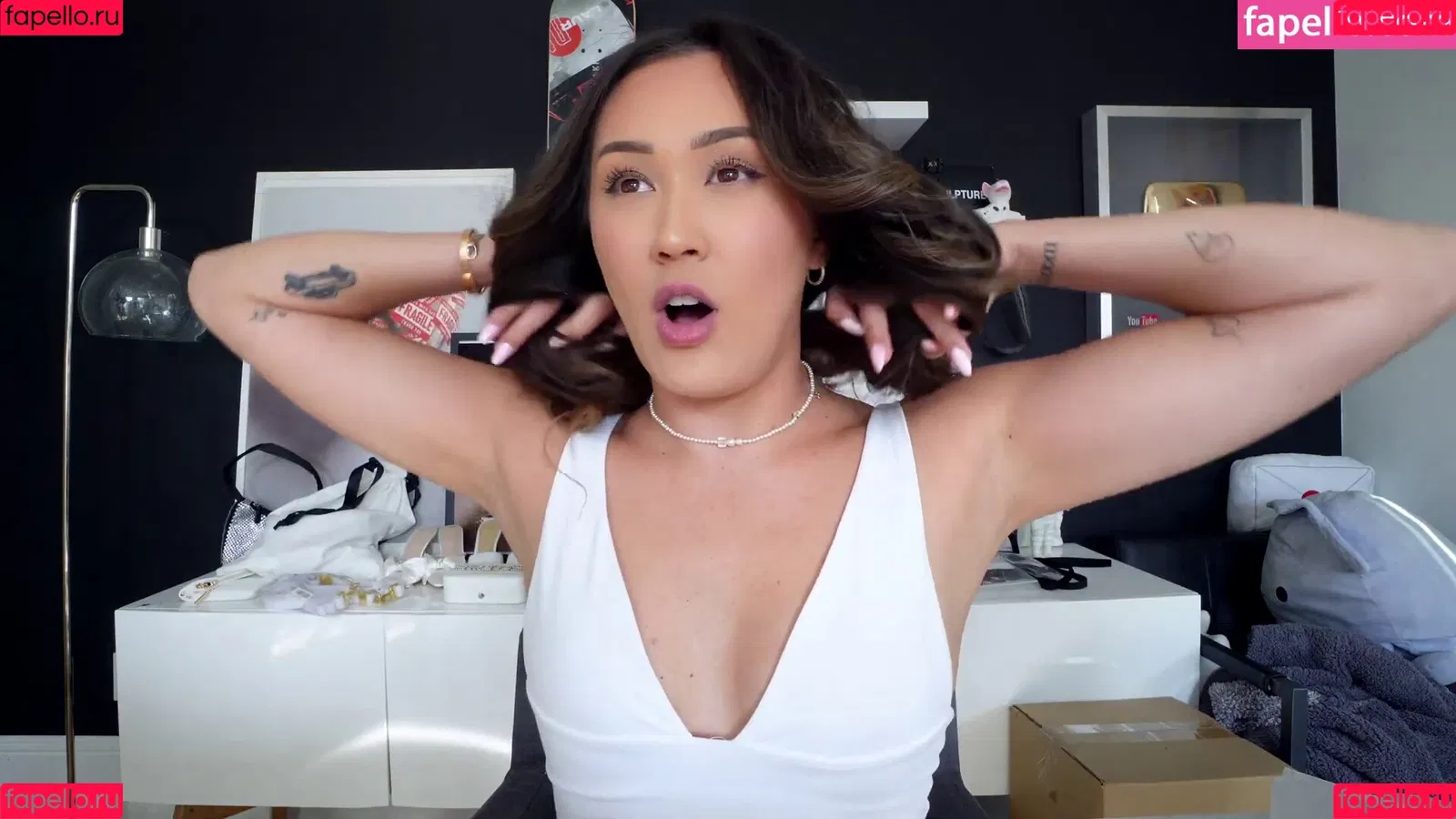 LaurDIY Onlyfans Photo Gallery 