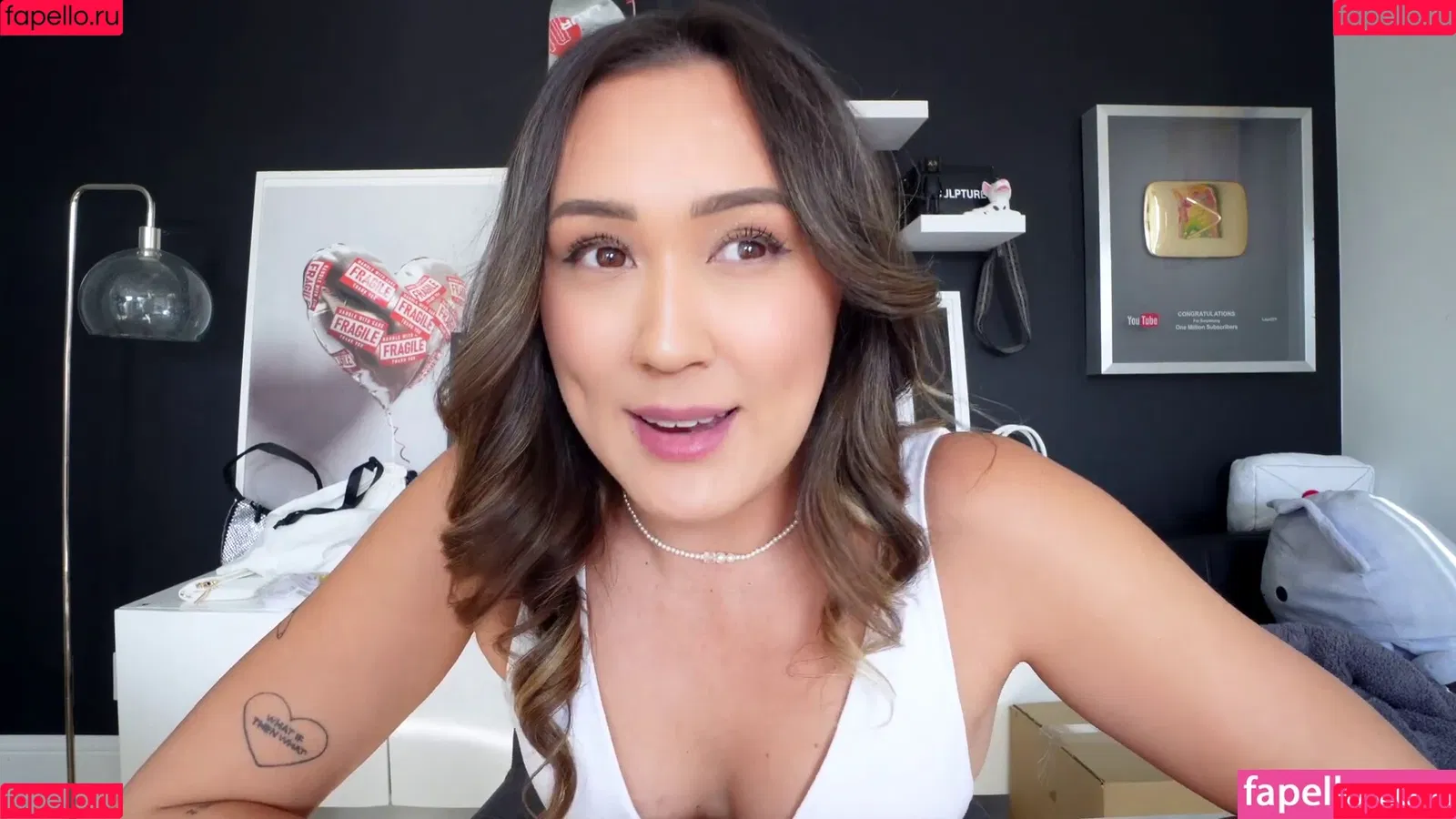LaurDIY Onlyfans Photo Gallery 