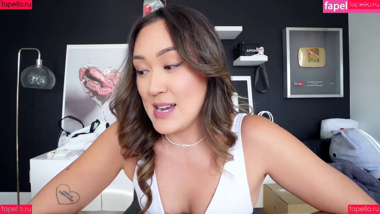 LaurDIY Onlyfans Photo Gallery 