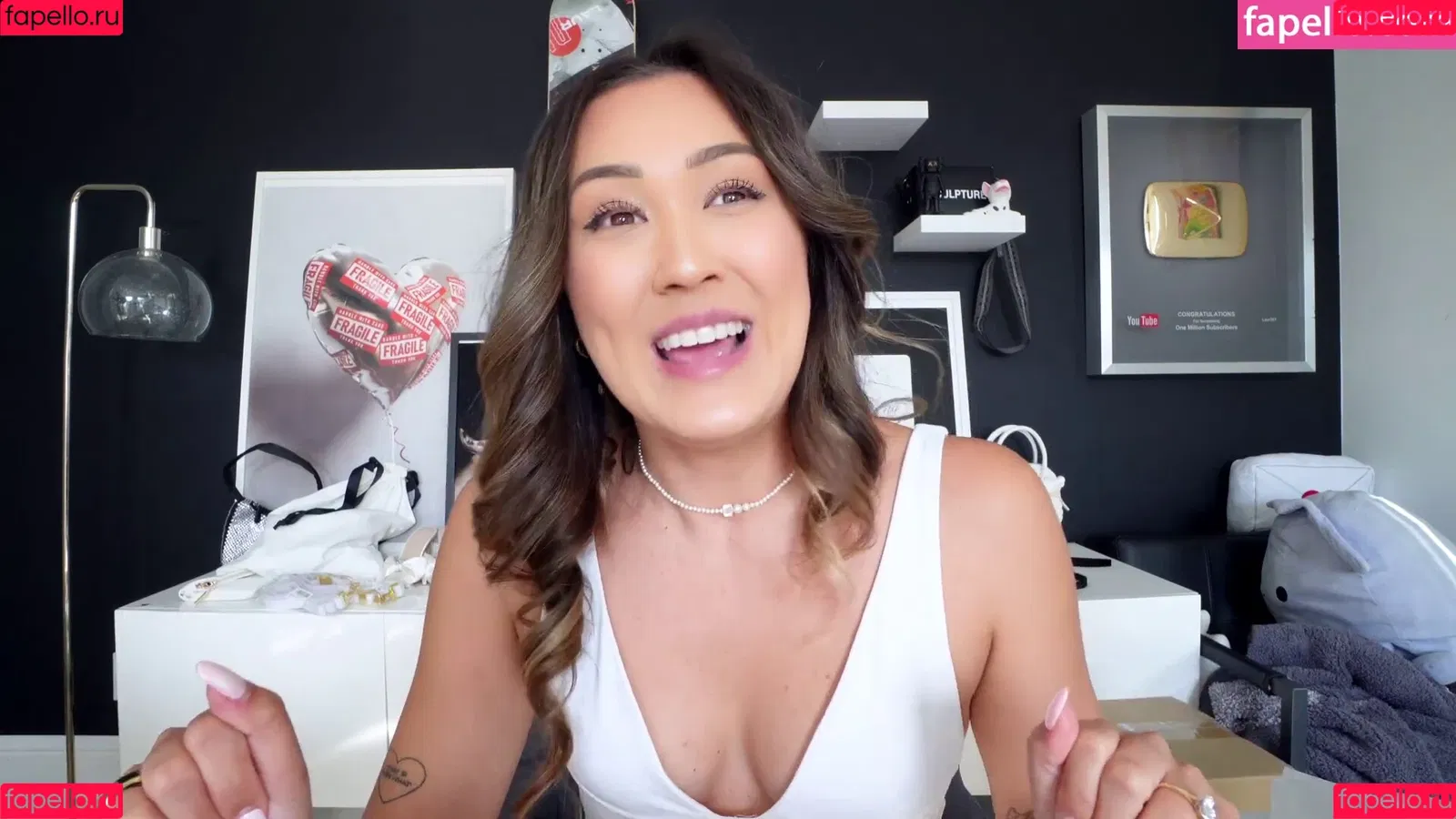 LaurDIY Onlyfans Photo Gallery 