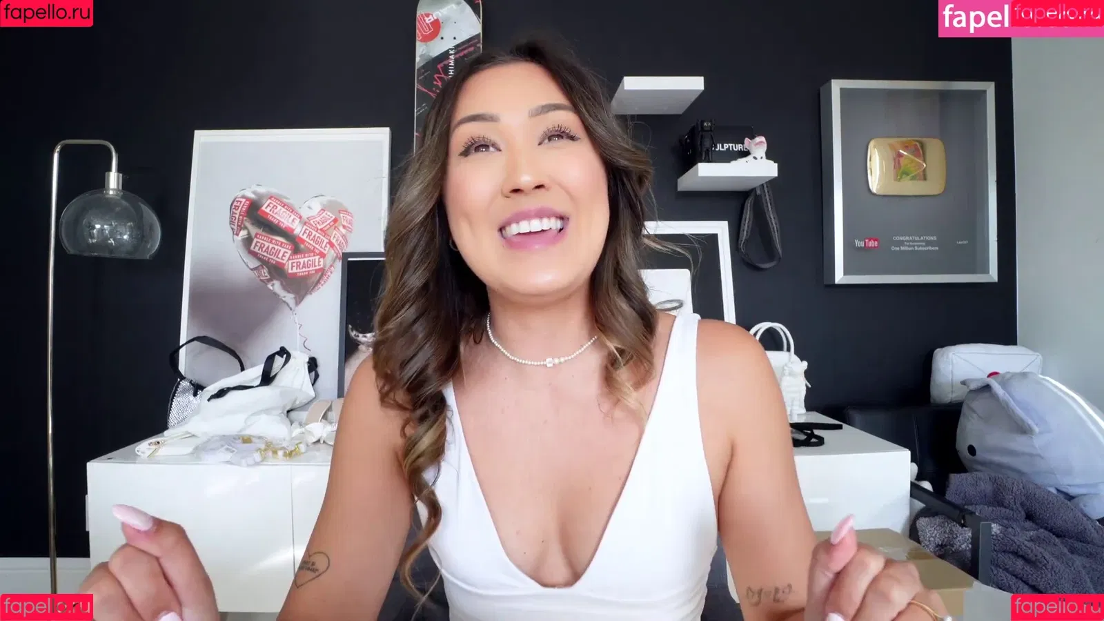 LaurDIY Onlyfans Photo Gallery 