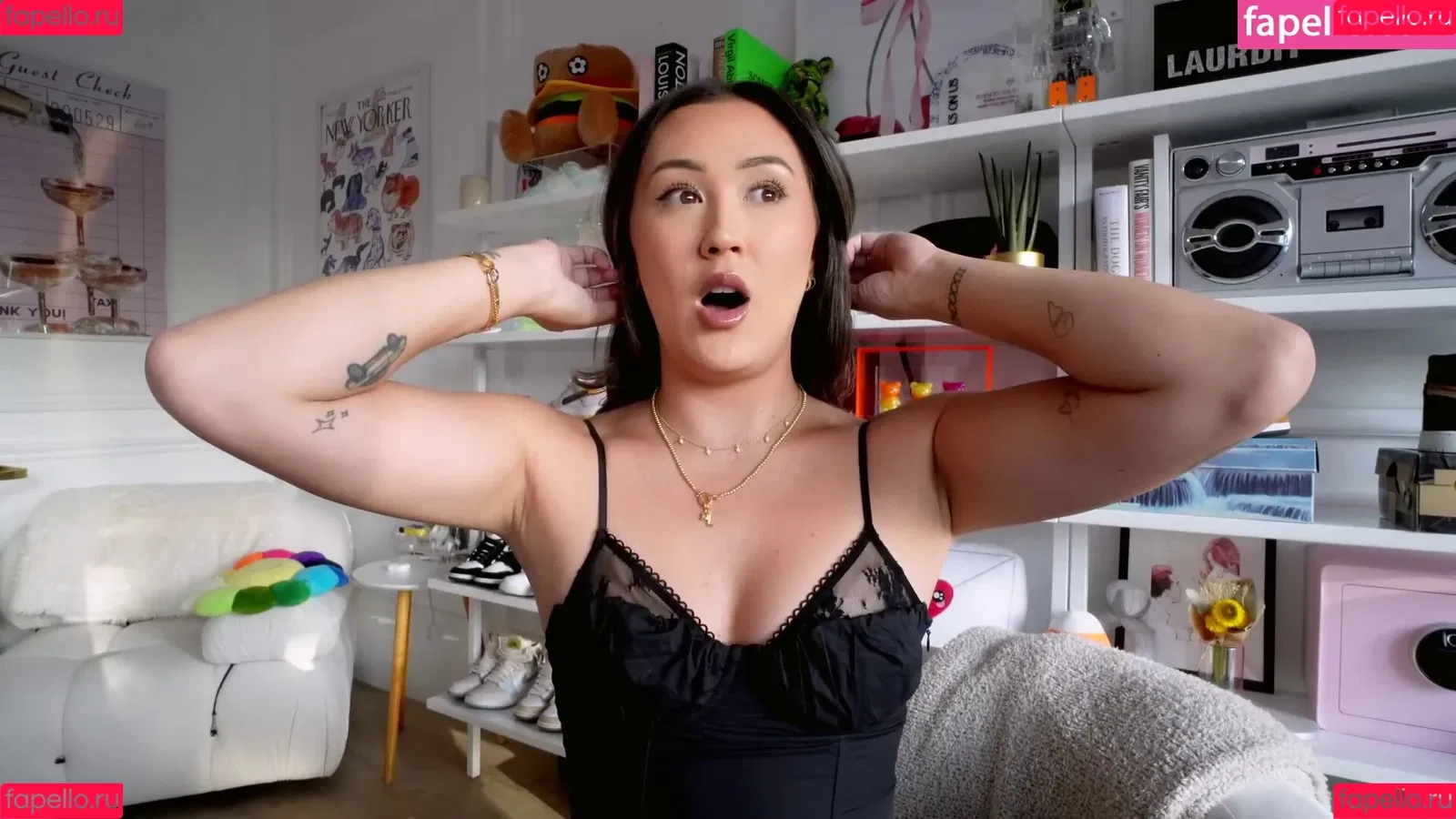 LaurDIY Onlyfans Photo Gallery 