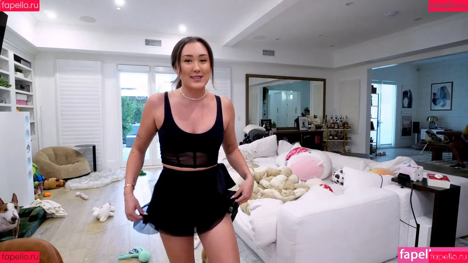 LaurDIY Onlyfans Photo Gallery 