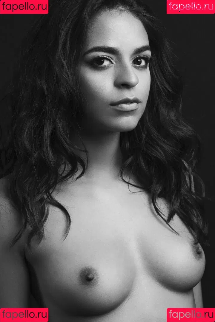Vienna Black Onlyfans Photo Gallery 