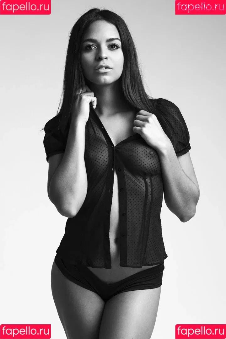 Vienna Black Onlyfans Photo Gallery 