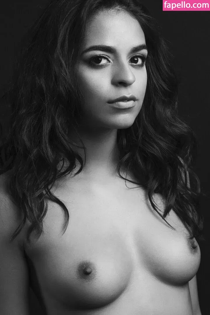 Vienna Black Onlyfans Photo Gallery 