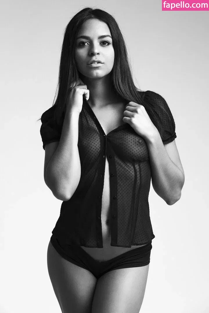 Vienna Black Onlyfans Photo Gallery 