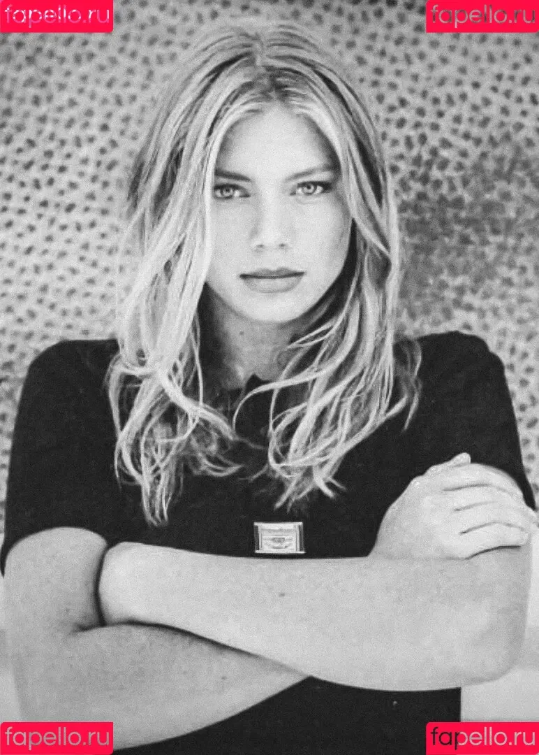 Peta Wilson Onlyfans Photo Gallery 