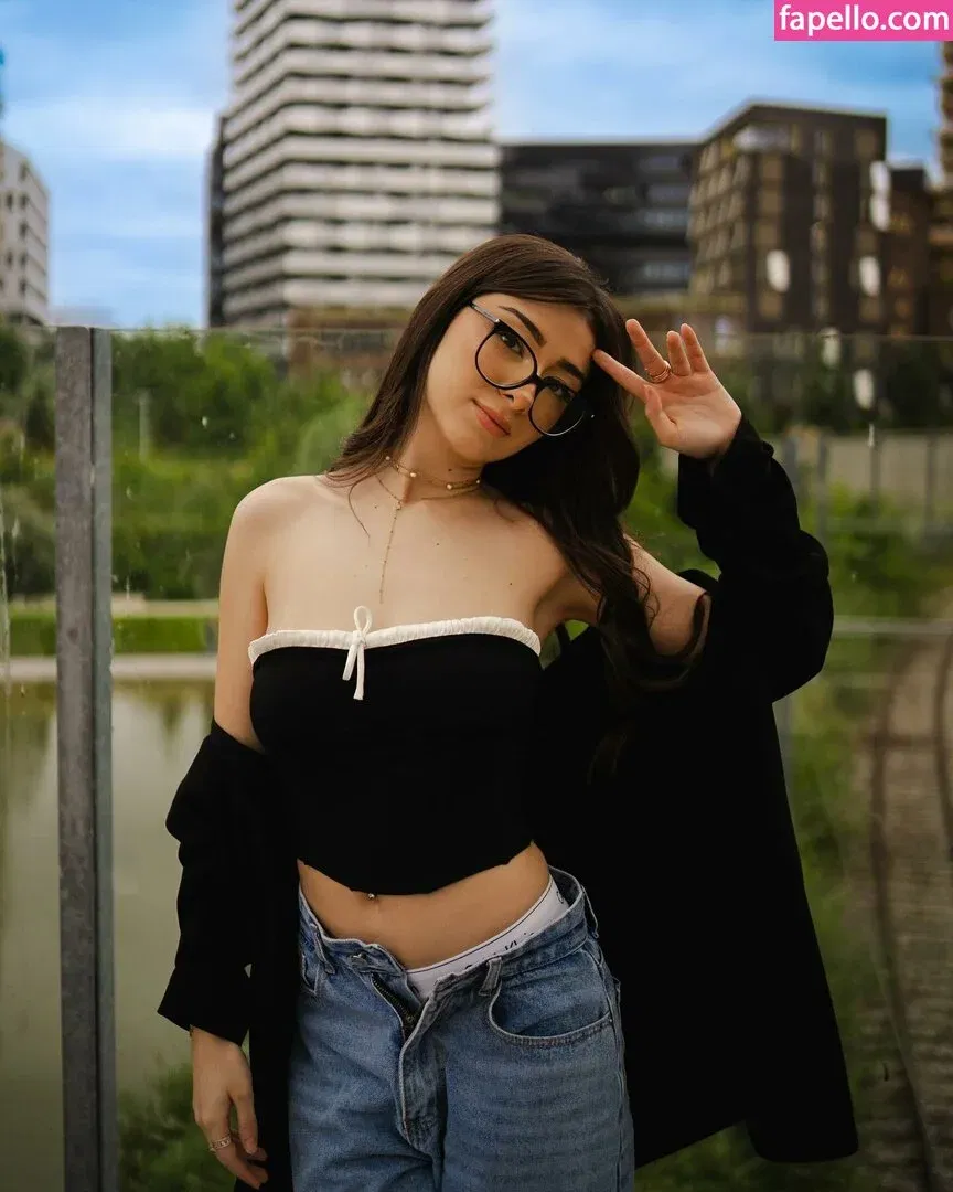 Helydia Onlyfans Photo Gallery 