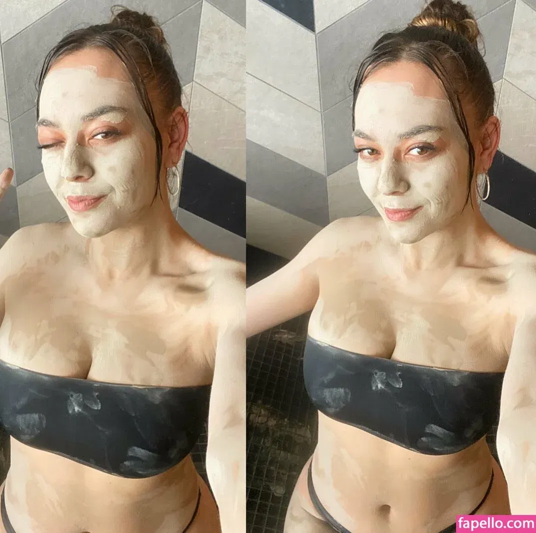 its.shania1111 Onlyfans Photo Gallery 