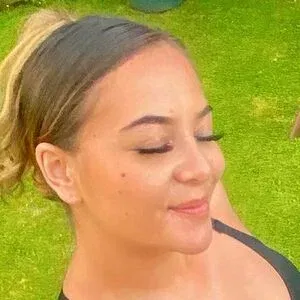 its.shania1111 Onlyfans Photo Gallery 