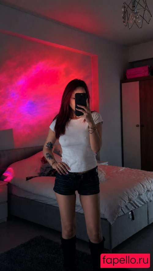 Öz Ba?ak Nude Onlyfans Photo 10
