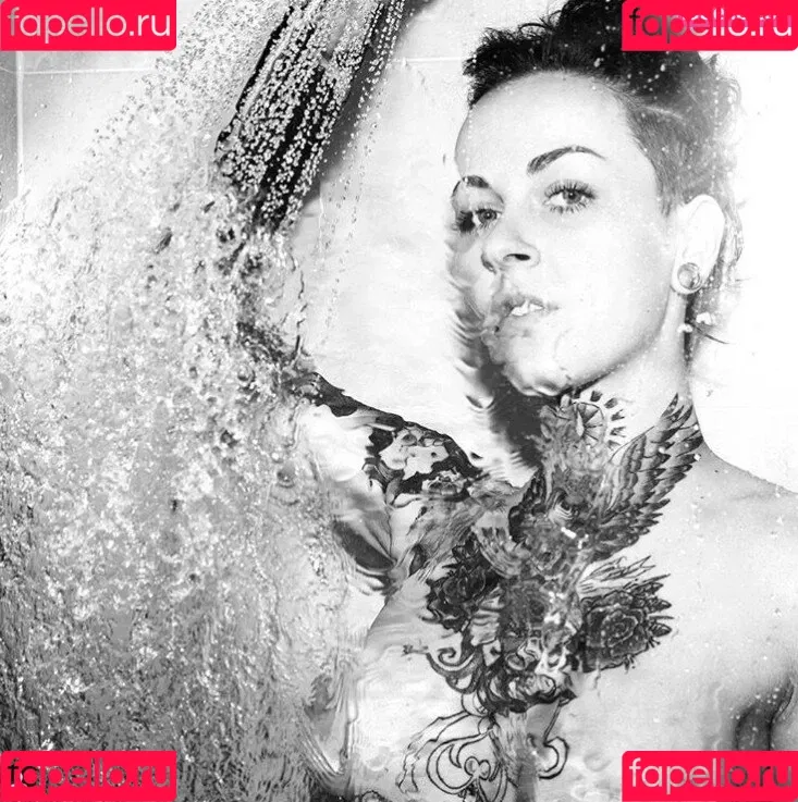 Sina Minou Onlyfans Photo Gallery 