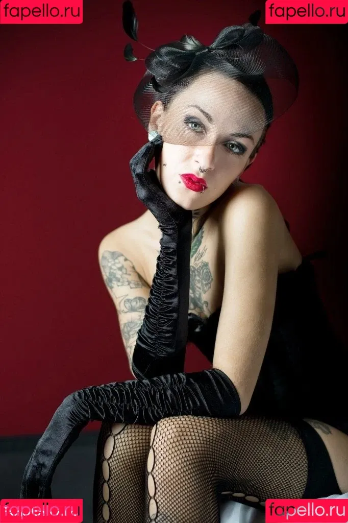 Sina Minou Onlyfans Photo Gallery 