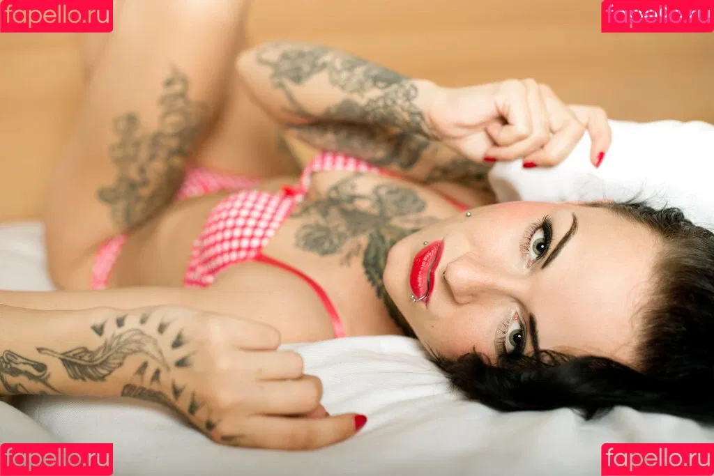 Sina Minou Onlyfans Photo Gallery 