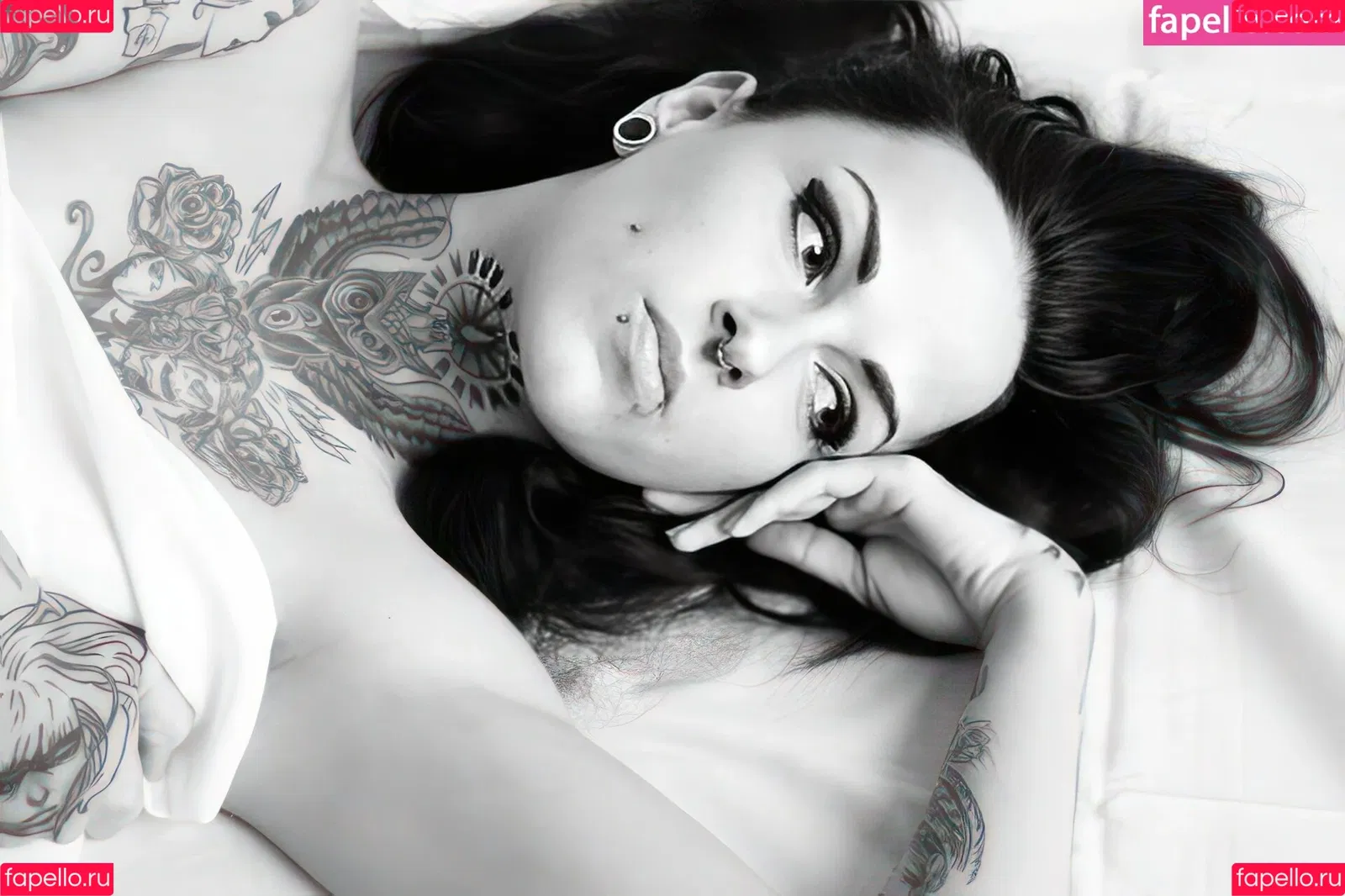 Sina Minou Onlyfans Photo Gallery 