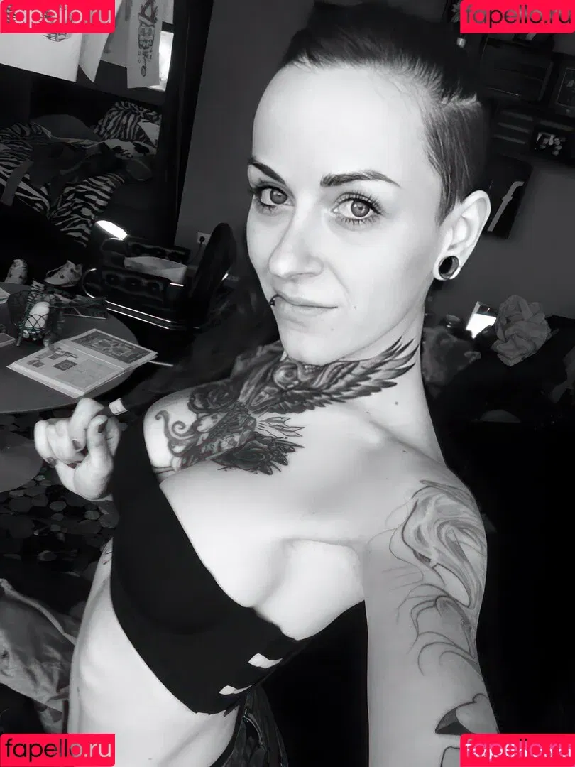 Sina Minou Onlyfans Photo Gallery 