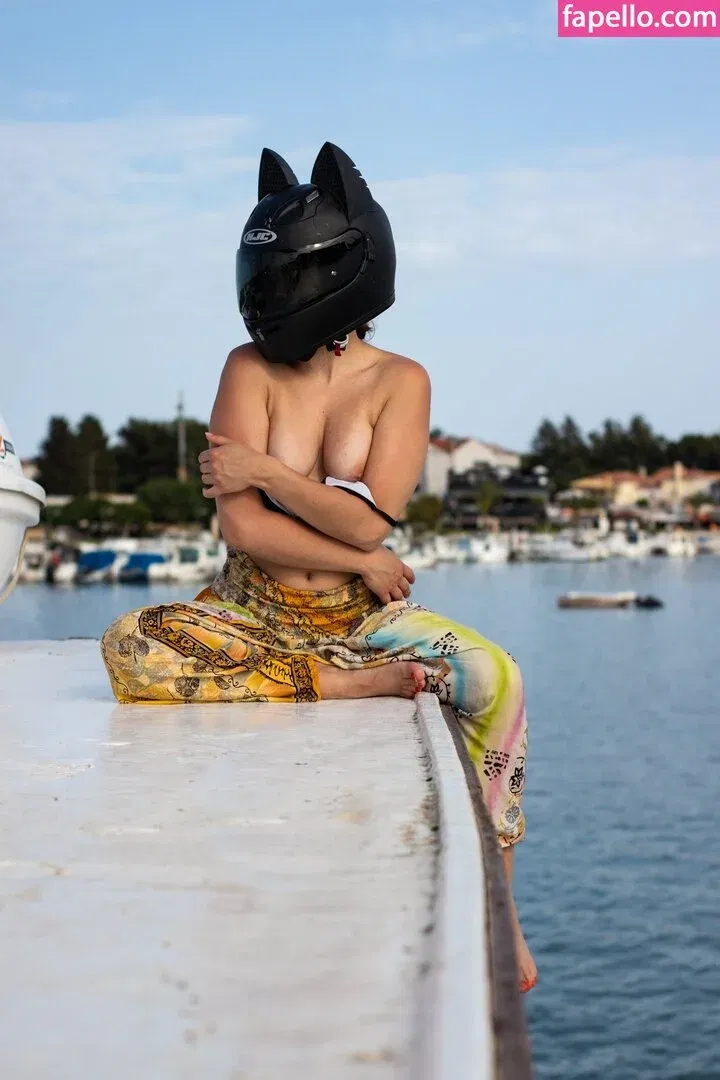 Biker_qu33n Onlyfans Photo Gallery 