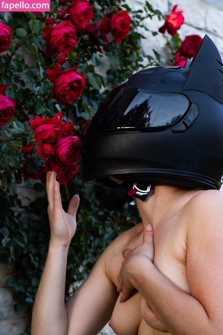 Biker_qu33n Onlyfans Photo Gallery 