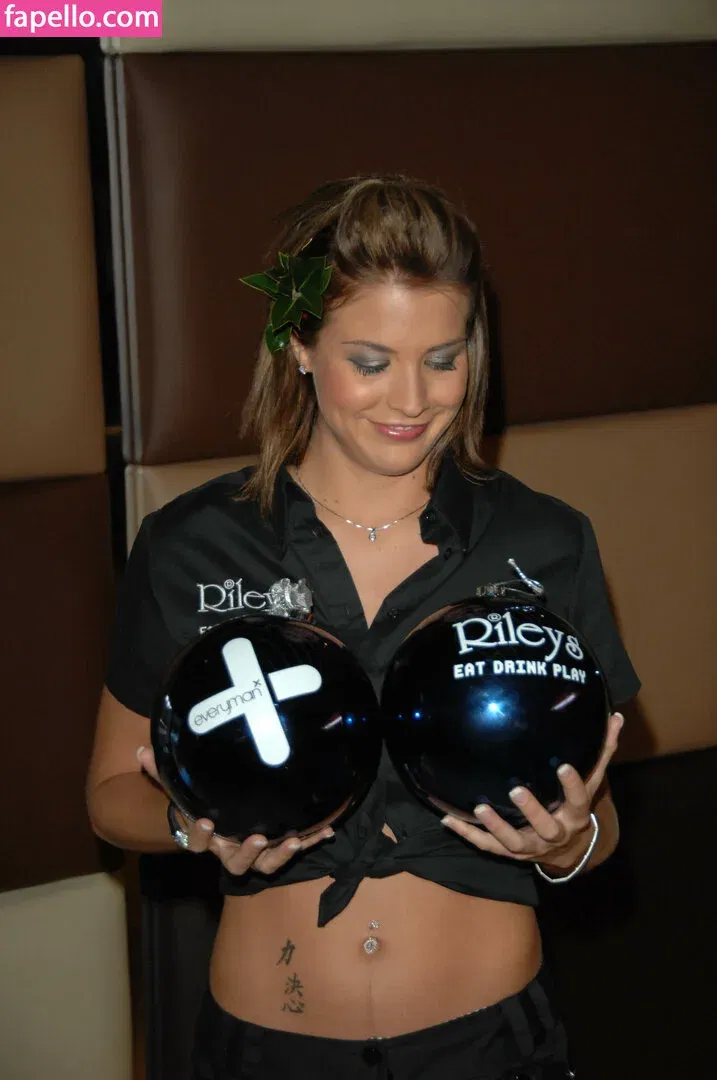 Ms Gunn Onlyfans Photo Gallery 