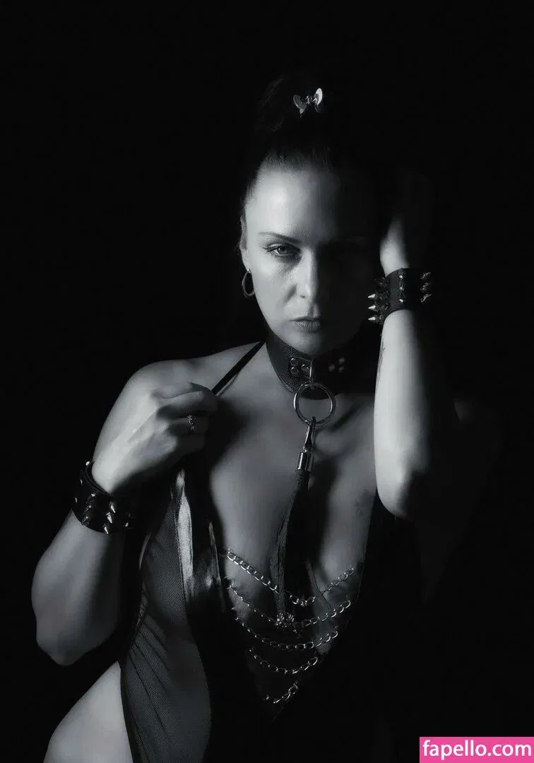 Alice Small Onlyfans Photo Gallery 