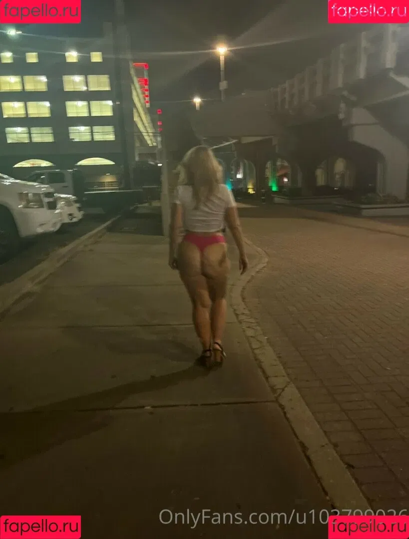 Hotwifekat2022 Onlyfans Photo Gallery 