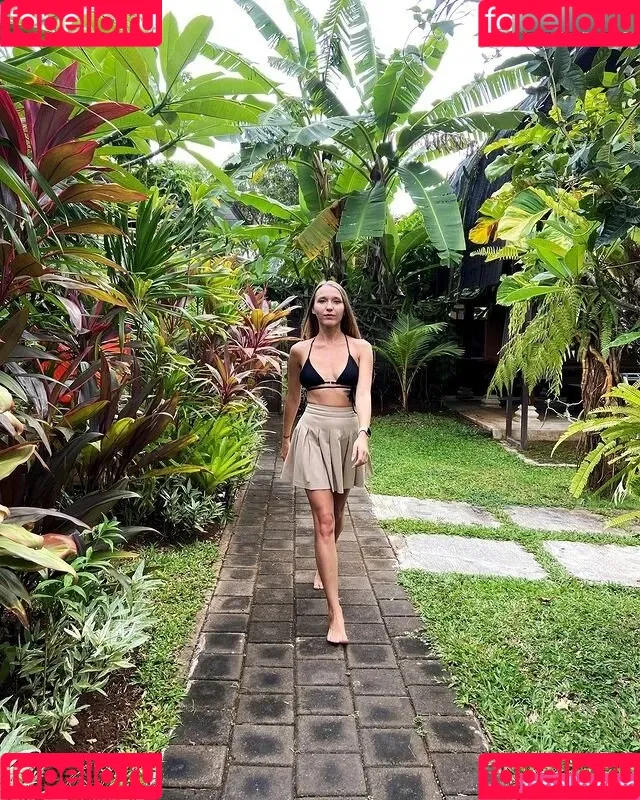 Natalie (Avo) Onlyfans Photo Gallery 
