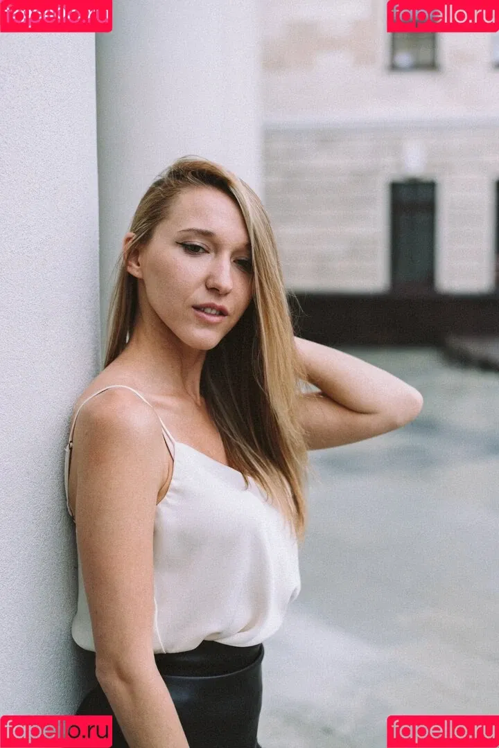 Natalie (Avo) Onlyfans Photo Gallery 