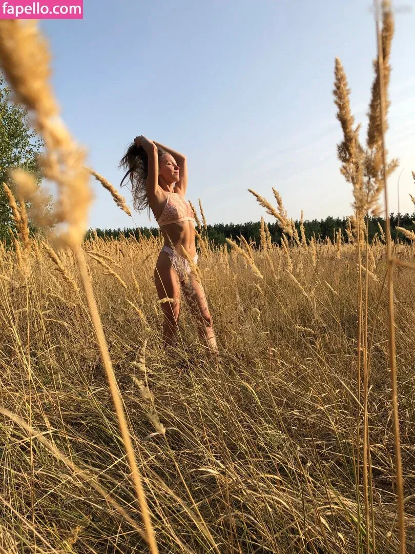 Natalie (Avo) Onlyfans Photo Gallery 