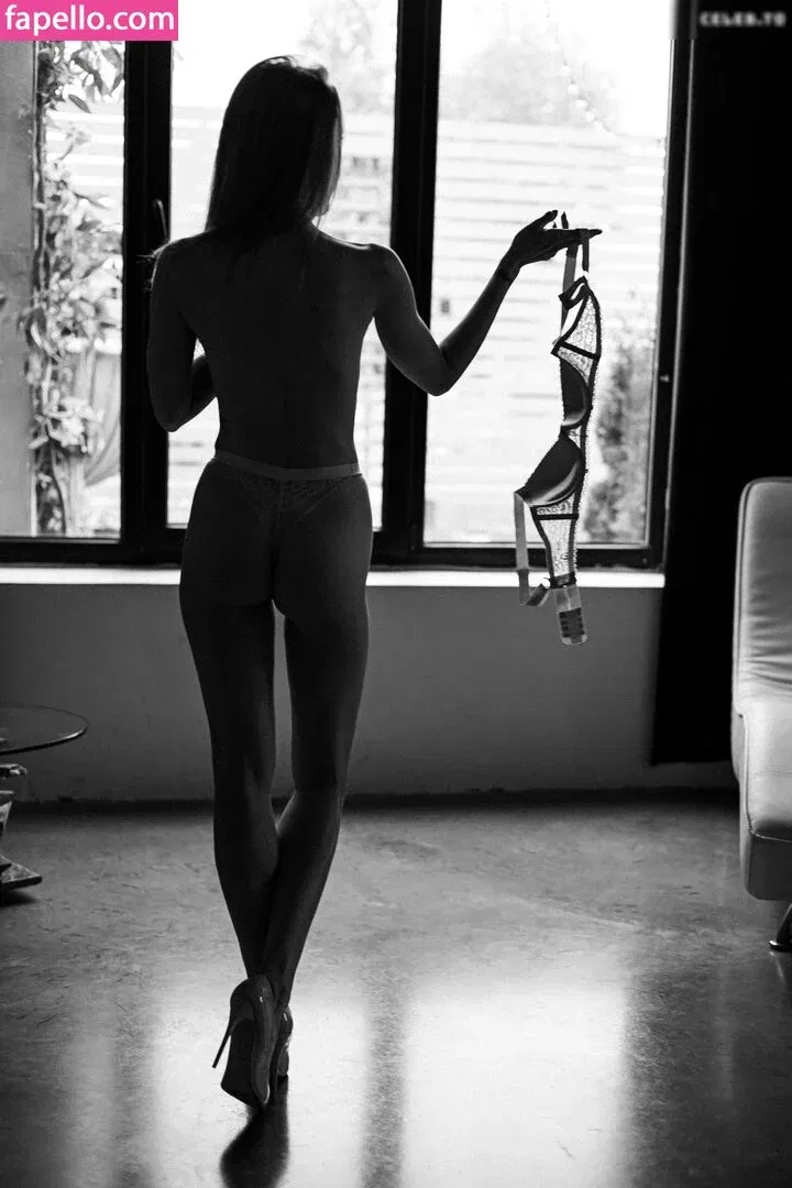 Natalie (Avo) Onlyfans Photo Gallery 